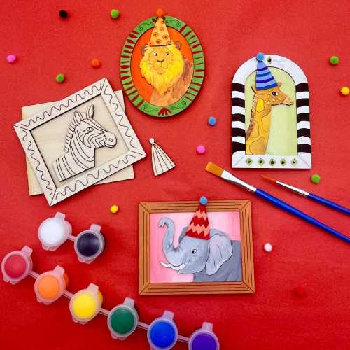 Party Animals! Colorful Zoo Animal Frames - Zebra, Lion, Elephant and Giraffe Paint Craft Kit
