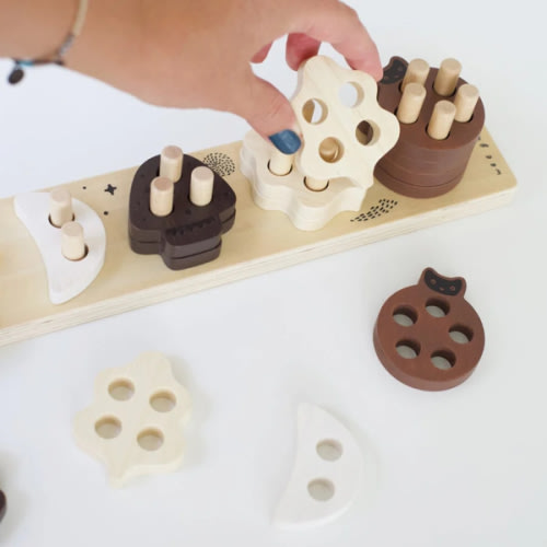 Count and Stack Toy | Bee Like Kids