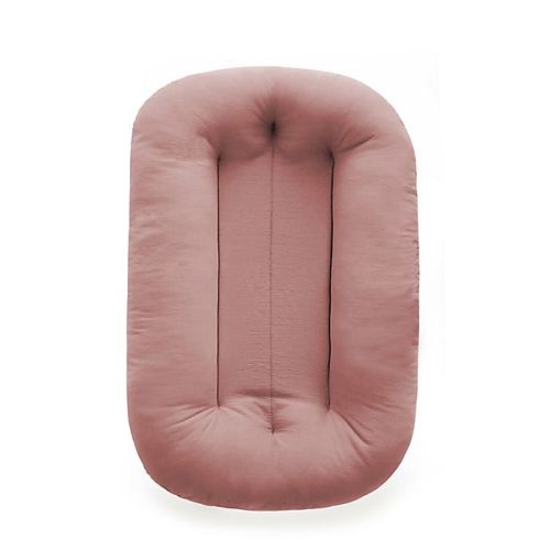 Snuggle Me™ Organic Infant Lounger in - Gumdrop