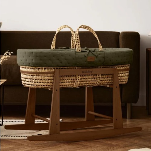 Organic Dimple Quilted Moses Basket, Mattress & Walnut Rocking Stand J ‐ The Little Green Sheep