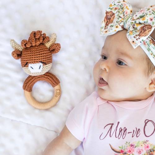 Personalized Highland Cow Baby Rattle | Crochet Cow Rattles | Baby Shower, New Baby Gift | Cotton Yarn and Beechwood | Turnkey Gift Free Bag