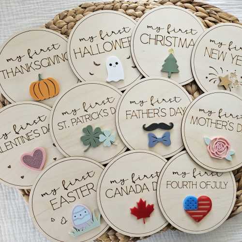 Holiday Milestone Photo Props for Babies | My First Christmas Photo Prop | Halloween Photo Prop | Holiday Milestone Discs