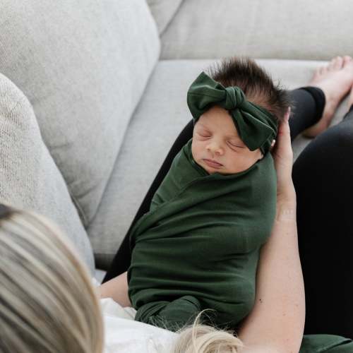 STRETCHY SWADDLES, HATS & BOWS