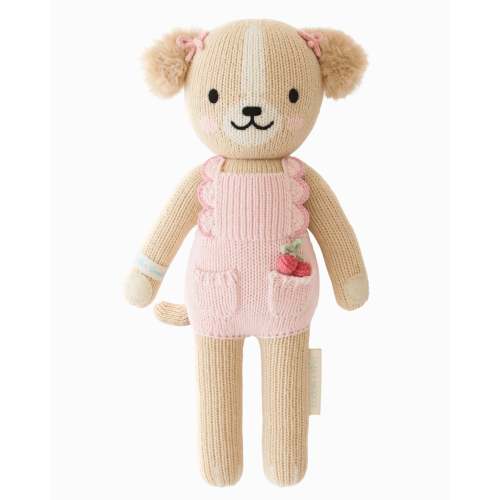 Nora the golden puppy