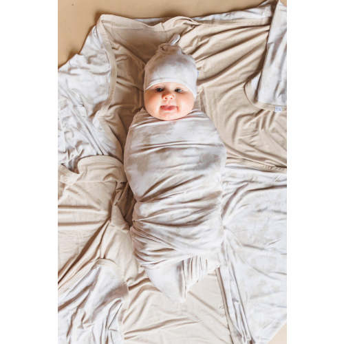 SANDY SHORES DREAM SWADDLE & BEANIE