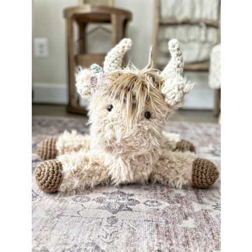 Fluffy Highland Cow Plush. Stuffed animal nursery decor. Soft highland cow baby gift. Christmas highland cow stuffie. Crochet cow gift.