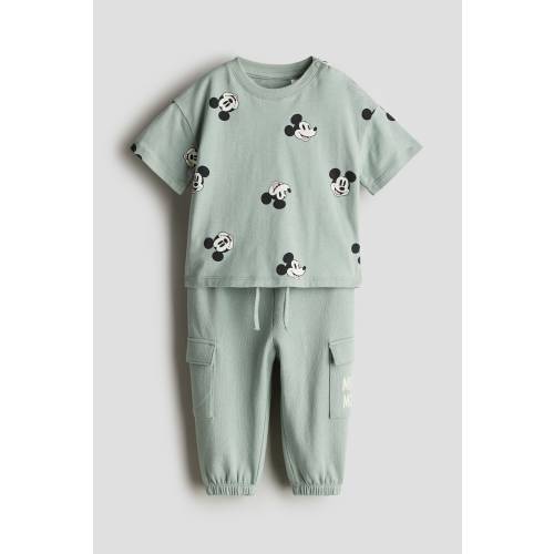 2-PIECE T-SHIRT AND JOGGERS COTTON SET