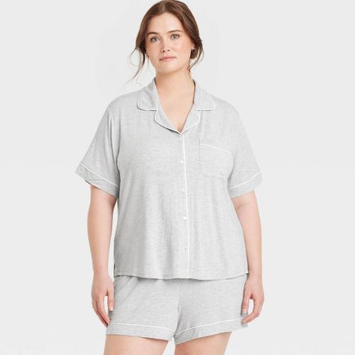 Women's Cloud Knit Short Sleeve Notch Collar Shirt and Shorts Pajama Set - Auden™