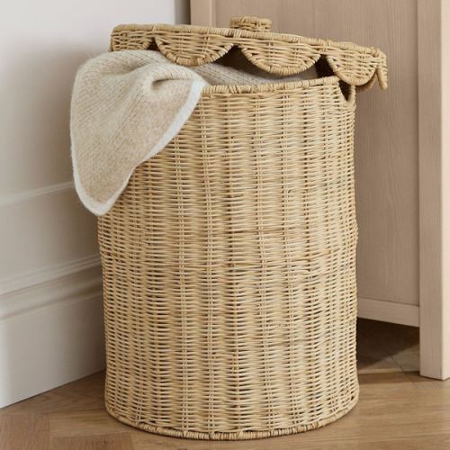 Palmer Scalloped Hamper