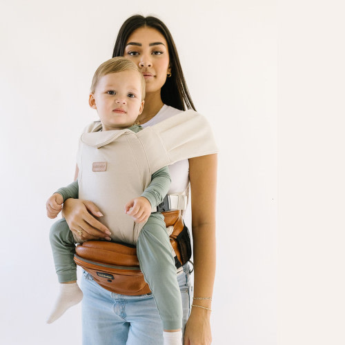 Tushbaby Hip Seat and Snug Carrier Bundle - Cognac Vegan Leather, Cream Snug Carrier