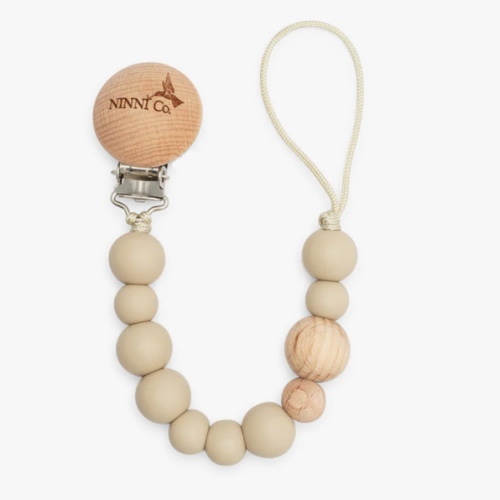 Ninni Co. Toffee Brown Pacifier Clip