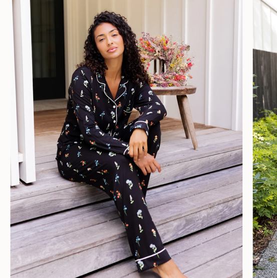 Long-Sleeved Women's Pajama Set in Midnight Wildflower