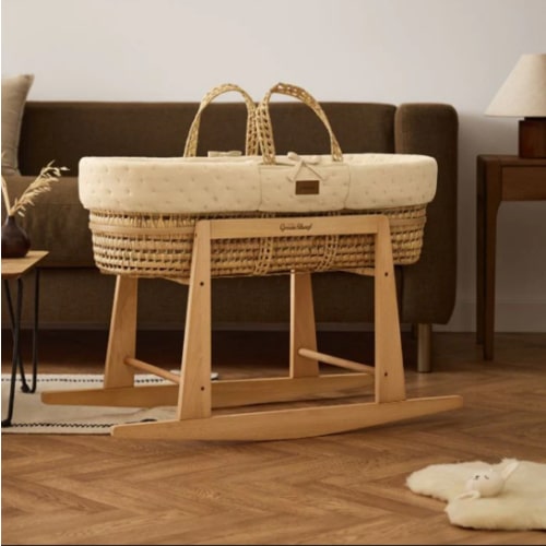 Organic Dimple Quilted Moses Basket, Mattress & Natural Rocking Stand ‐ The Little Green Sheep