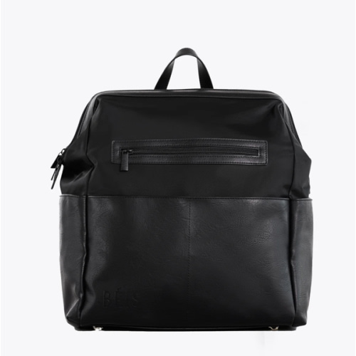 BÉIS 'The Diaper Backpack' in Black - Black Diaper Bag & Diaper Backpack