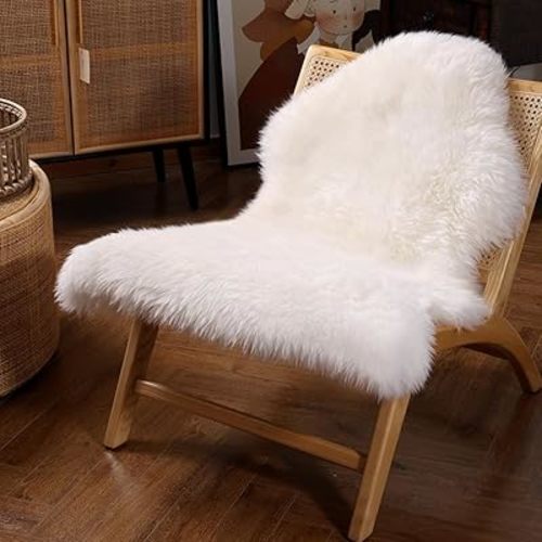 Premium Genuine Fur Sheepskin Rug Real Australia Sheepskin Natural Luxury Fluffy Lambskin Fur Area Rug Seat Covers for Kids Bedroom Sofa Chair Cover (Creamy White, Single Pelt/2ft x 3ft)