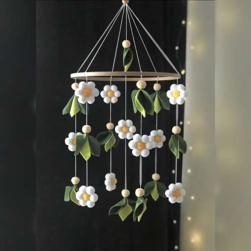 Daisy Mobile Floral Mobile leaf daisy theme nursery bee mobile daisies&bees mobile nursery decor daisy babyshower flower mobile babygift bee