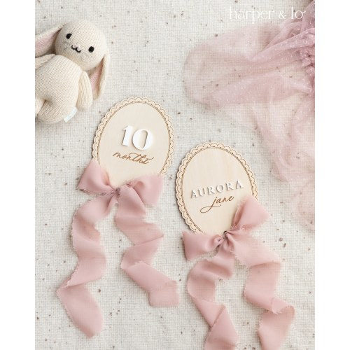 Wooden Lace Ribbon Bow Interchangeable Milestone Cards | Personalize Custom Name, Baby Monthly Milestone Marker, Nursery, Baby Shower Gift
