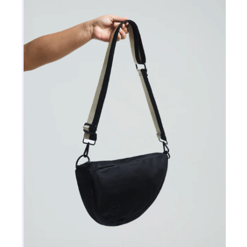 BLACK CROSSBODY BAG