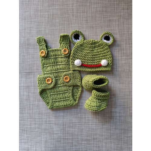 Crochet Frog Baby Set: Hat with ears, Romper & Booties, Baby shower gift, Photo prop
