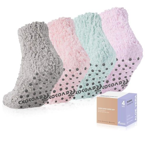 Fuzzy Grip Socks for Women Men,Thick Warm Slipper Cozy Fluffy Non Slip Ankle Hospital socks With Grips.