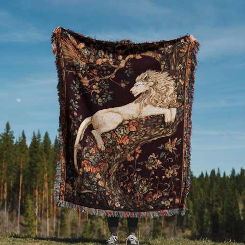 Medieval Lion Woven Blanket, Lion Wall Hanging, Vintage Home Decor, Cozy Lion Tapestry, Animal Lover Blanket, Decorative Tapestry Blanket