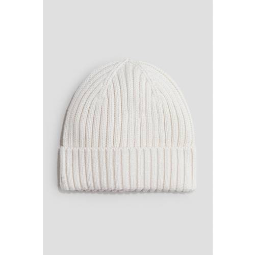 RIBBED BEANIE
