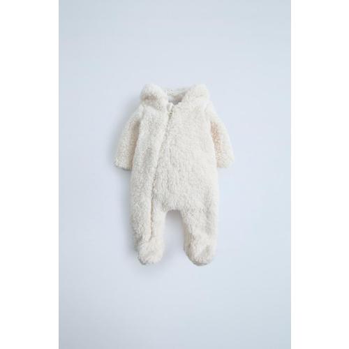 QUILTED FLORAL JUMPSUITHOODED FLEECE ROMPERPADDED TEXTURED BODYSUIT