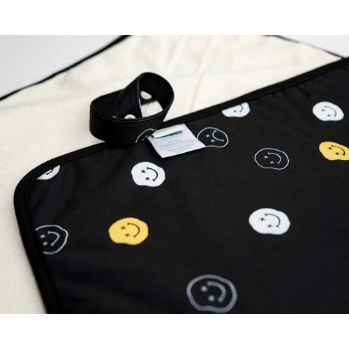 Kinder Diaper Co. Machine Washable Diaper Change Mat - Smiles