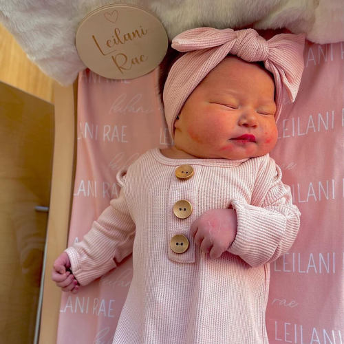 Lovely Pink Waffle Bamboo Newborn Baby Knot Gown & Hat Set