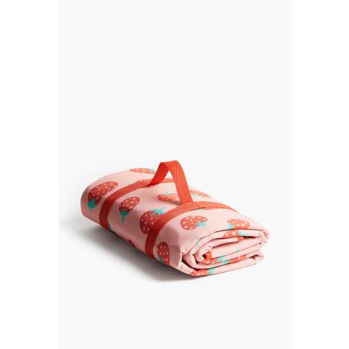 PATTERNED PICNIC BLANKET