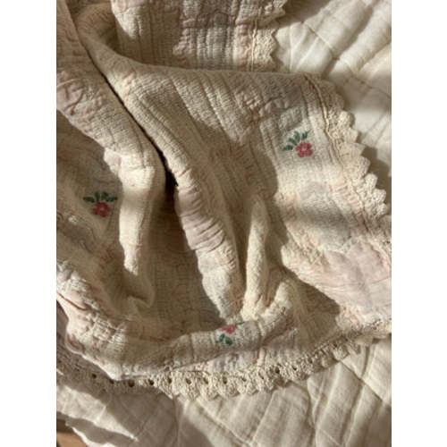 Bebe Organic Cleo Vintage Wallpaper Floral Baby Blanket – blue daisy