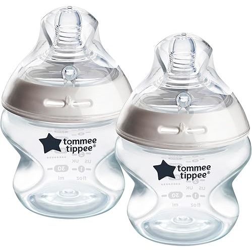 Tommee Tippee Baby Bottles, Natural Start Anti-Colic Baby Bottle with Slow Flow Breast-Like Teat, 150ml, 0m+, Self-Sterilising, Baby Feeding Essentials, Pack of 2