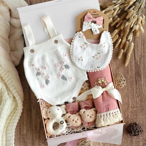 Baby Gift Box, Baby Shower Gift Box, Baby Gift Box Set, Baby Girl Present, Welcome Baby Gift, Newborn Gift Set, Baby Shower Gift Basket