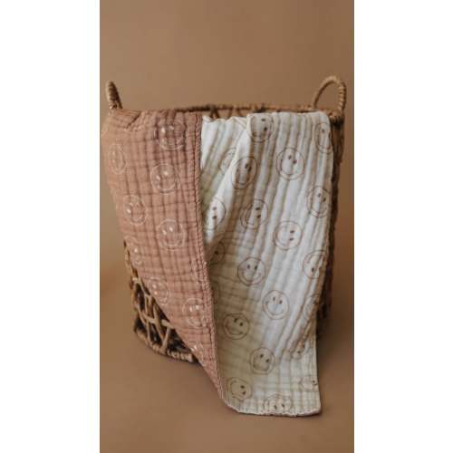 Muslin Quilt | Tan & Ivory Smile