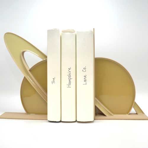 Yellow Saturn Bookends: 3D Printed Galaxy Bookshelf Decor