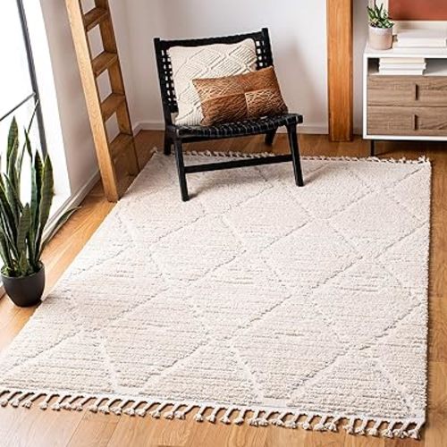 SAFAVIEH Marrakech Collection Area Rug - 5'3" x 7'6", Beige, Moroccan Boho Tribal Tassel Design, Non-Shedding & Easy Care, Ideal for High Traffic Areas in Living Room, Bedroom (MRK517C)