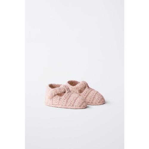 TRICOT BOOTIES