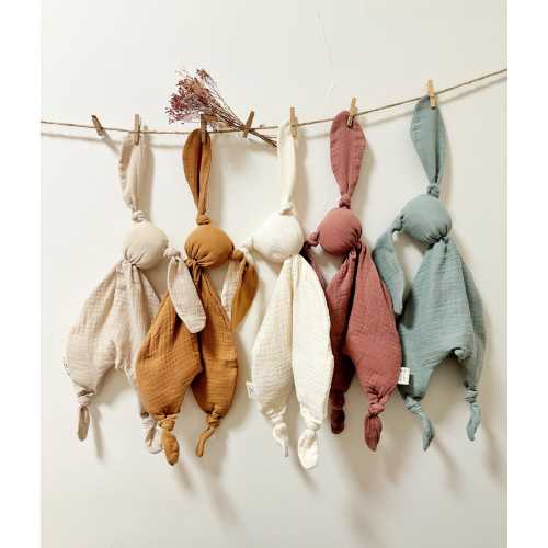 Cotton gauze rabbit comforter
