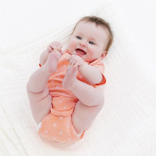 distressed heart cloudstretch™ magnetic bodysuit – Magnetic Me