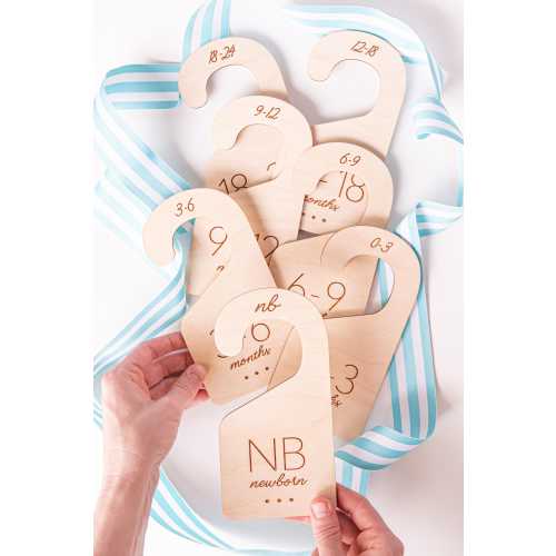 Wooden Baby Closet Dividers, Nursery Closet Organizer, Baby Clothes Size Labels, Gender Neutral Baby Gift, Newborn Clothes Hangers