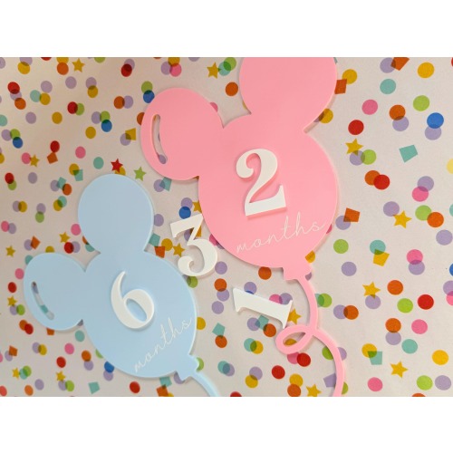 Mickey Balloon Monthly Milestone Disc – Baby Milestone Tracker – Double-Sided Wooden Newborn Photo Prop – Disney Baby – Baby Shower Gift
