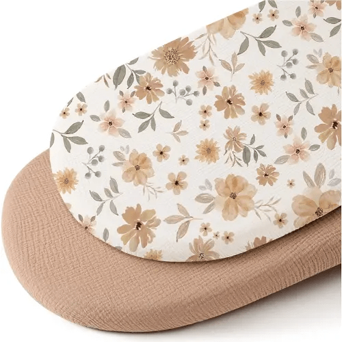 Konssy 2 Pack Muslin Fitted Bassinet Sheets for Baby Girl Boy, Soft Breathable Baby Bassinet Sheets Fit for Baby Bassinets, Cradle, Moses Basket Oval Rectangle Pad/Mattress (Peach,Floral)