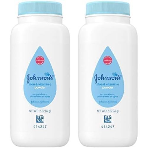 Johnson's Baby Naturally Derived Cornstarch Baby Powder with Aloe and Vitamin E for Delicate Skin, Hypoallergenic and Free of Parabens, Phthalates, and Dyes for Gentle Baby Skin Care, 1.5 oz