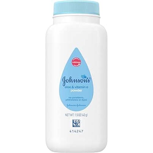 Johnson's Baby Cornstarch Baby Powder with Aloe and Vitamin E for Delicate Skin, Hypoallergenic, No Addded Parabens, and Dyes for Gentle Baby Skin Care, Baby Essentials, 1.5 oz