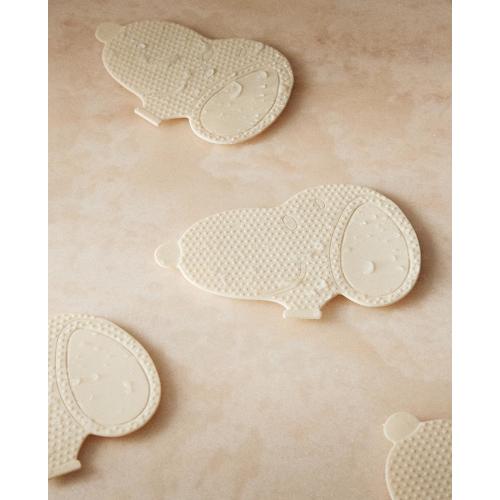 PACK OF CHILDREN'S NON-SLIP PEANUTS™ BATHROOM STICKERS (PACK OF 8) | Zara Home United States of America