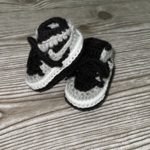 Crochet baby sneakers~ knitted baby shoes~Jordan 1 Retro Shadows 2.0