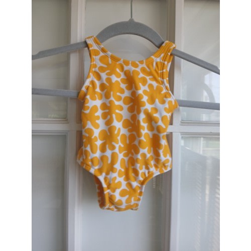 MARIMEKKO SUMMER BABY BATHING SUIT YELLOW AND WHITE FLOWERS 12 MONTHS