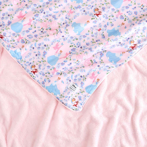 Disney Princess Cinderella Luxe Plush Patoo® Blanket