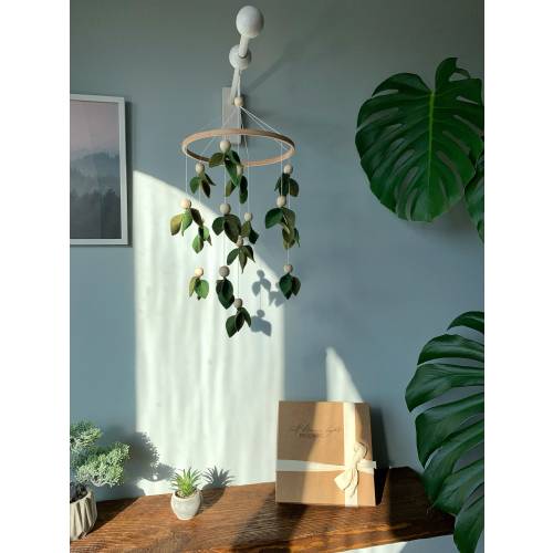 Forest baby mobile, leaf crib mobile, green floral baby mobile, hanging mobile, wooden crib mobile, green mobile