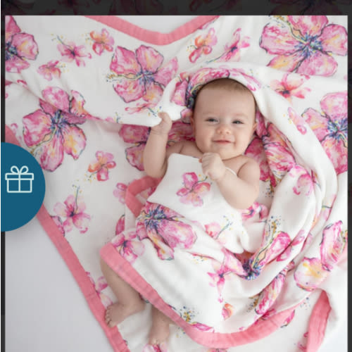 Hibiscus Kiss Baby Quilt